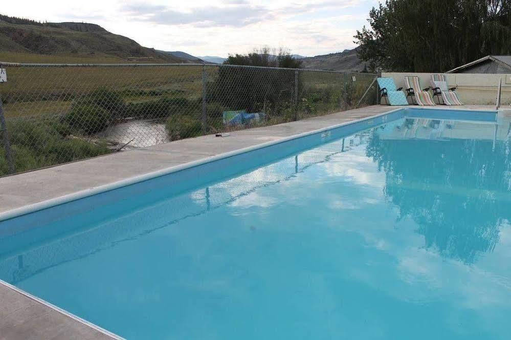 Sage Hills Motel Cache Creek Exteriér fotografie
